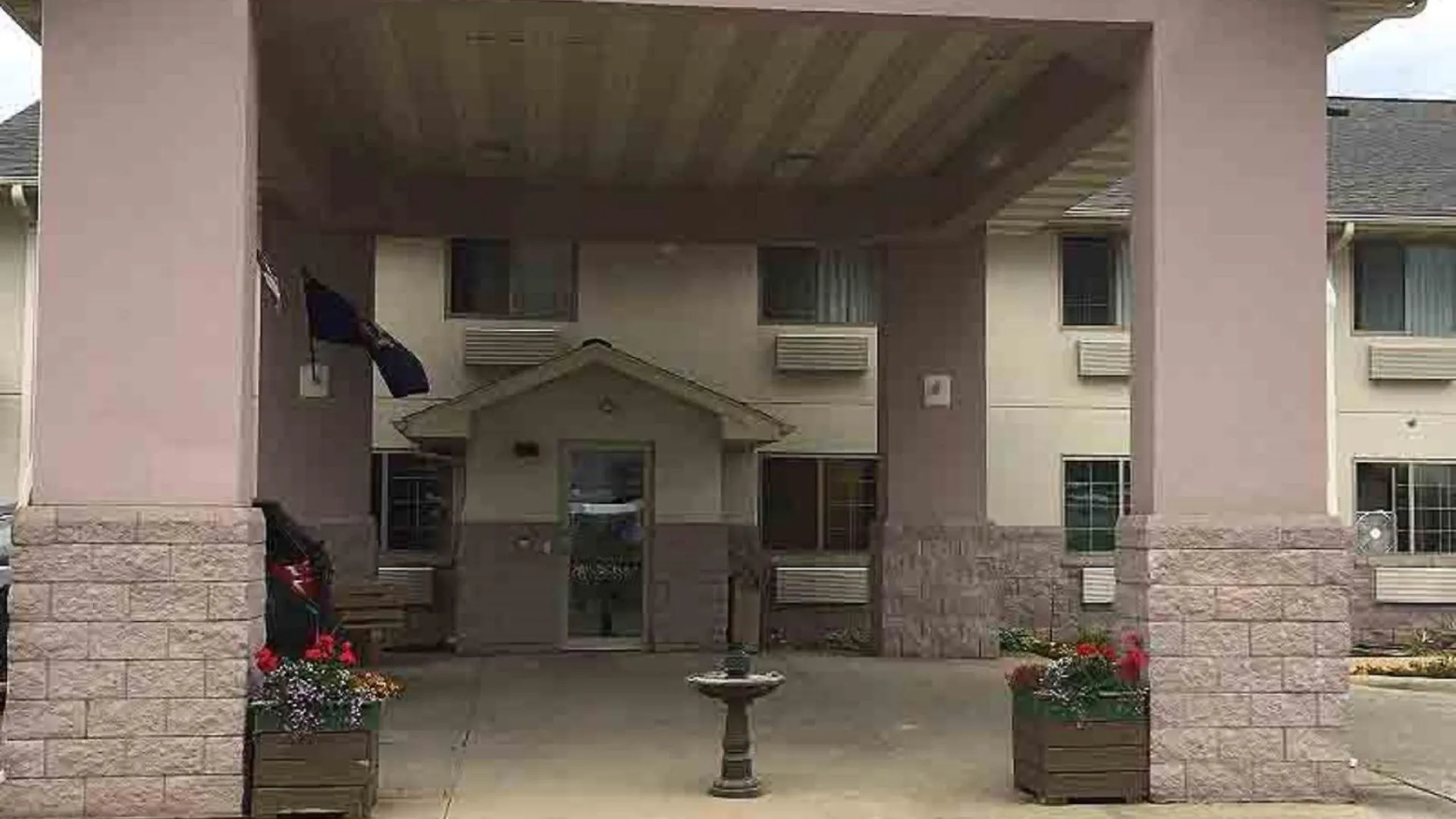 4 Romantic Hotels for Couples in Huron-Manistee National Forest